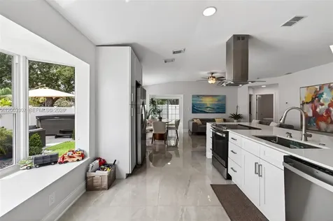 31 E Bentwater Circle Boynton Beach FL 33426