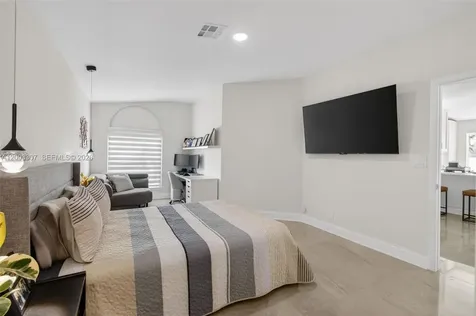 31 E Bentwater Circle Boynton Beach FL 33426