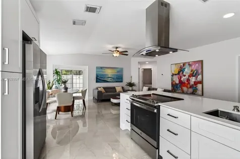 31 E Bentwater Circle Boynton Beach FL 33426