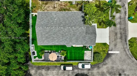 31 E Bentwater Circle Boynton Beach FL 33426
