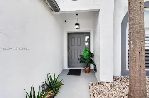 31 E Bentwater Circle Boynton Beach FL 33426