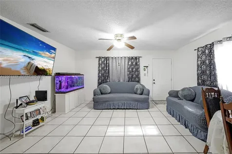175 E 45th Street Hialeah FL 33013