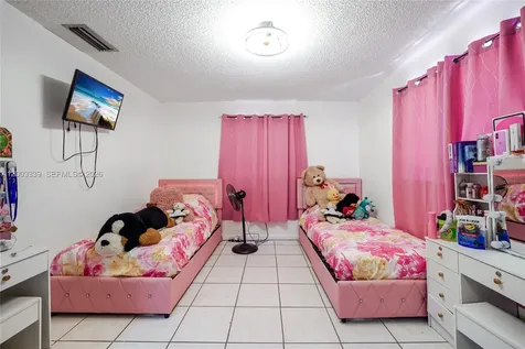 175 E 45th Street Hialeah FL 33013