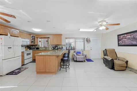 175 E 45th Street Hialeah FL 33013