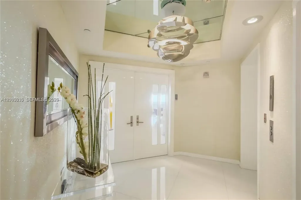 2711 S Ocean Drive Hollywood FL 33019