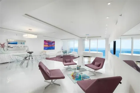 2711 S Ocean Drive Hollywood FL 33019