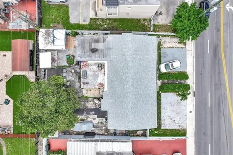 2650 W 8th Avenue Hialeah FL 33010