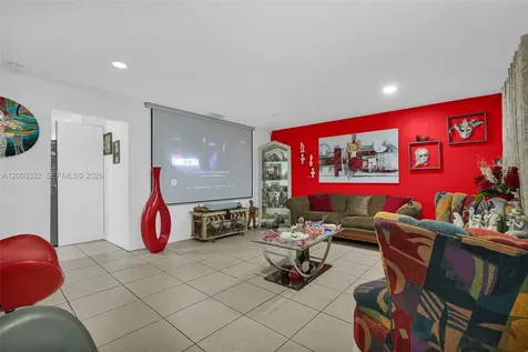 2650 W 8th Avenue Hialeah FL 33010