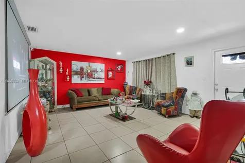 2650 W 8th Avenue Hialeah FL 33010