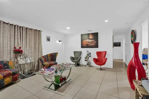2650 W 8th Avenue Hialeah FL 33010