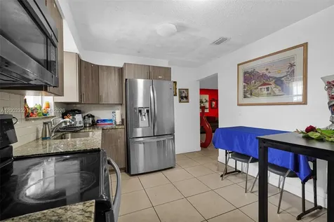 2650 W 8th Avenue Hialeah FL 33010