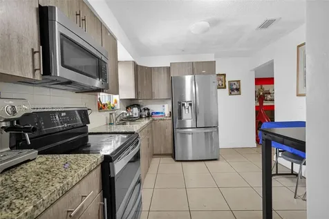 2650 W 8th Avenue Hialeah FL 33010