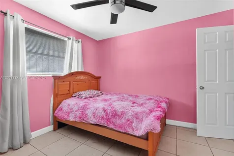 2650 W 8th Avenue Hialeah FL 33010