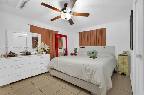 2650 W 8th Avenue Hialeah FL 33010