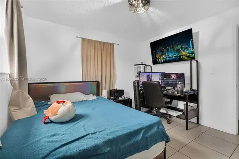 2650 W 8th Avenue Hialeah FL 33010