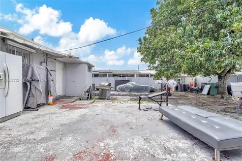2650 W 8th Avenue Hialeah FL 33010