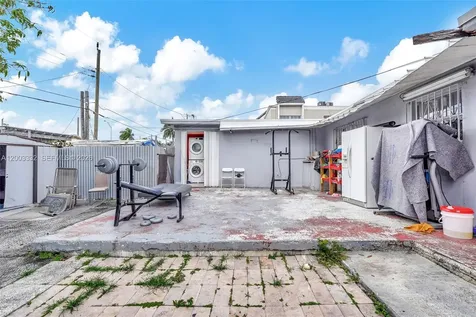 2650 W 8th Avenue Hialeah FL 33010