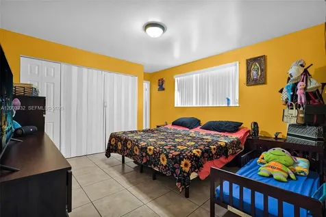 2650 W 8th Avenue Hialeah FL 33010