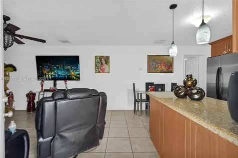 2650 W 8th Avenue Hialeah FL 33010