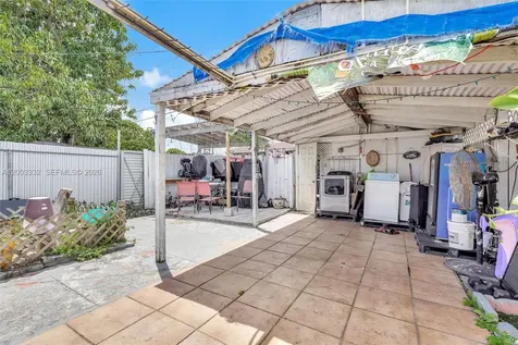 2650 W 8th Avenue Hialeah FL 33010