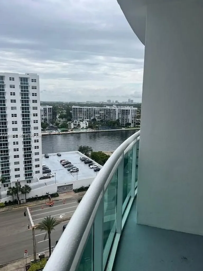 3001 S Ocean Drive Hollywood FL 33019