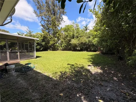 5765 SW 48th Street Miami FL 33155