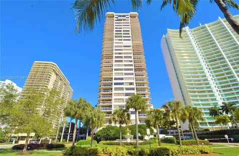 20185 E Country Club Drive Aventura FL 33180