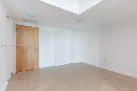 350 S Miami Avenue Miami FL 33130