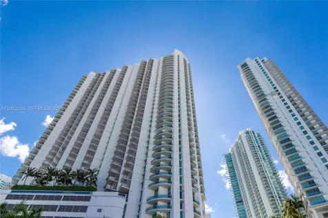 350 S Miami Avenue Miami FL 33130