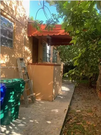 3410 SW 11th Street Miami FL 33135