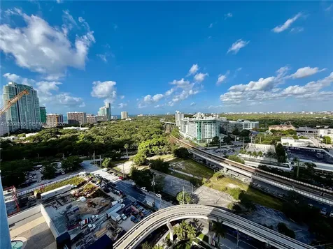 60 SW 13th Street Miami FL 33130