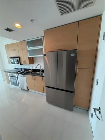 60 SW 13th Street Miami FL 33130