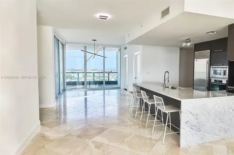 900 Biscayne Boulevard Miami FL 33132