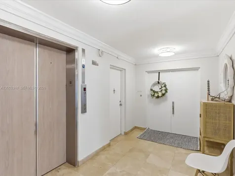 600 Grapetree Drive Key Biscayne FL 33149