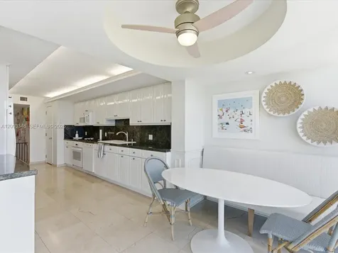 600 Grapetree Drive Key Biscayne FL 33149