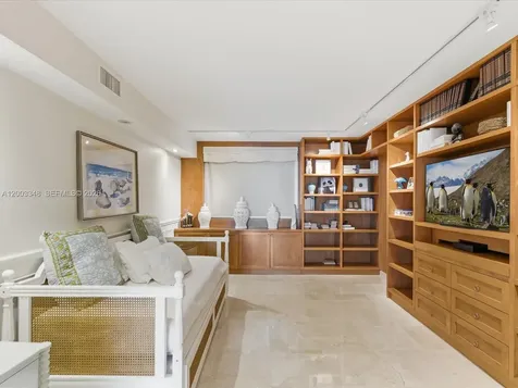 600 Grapetree Drive Key Biscayne FL 33149