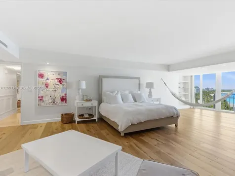 600 Grapetree Drive Key Biscayne FL 33149