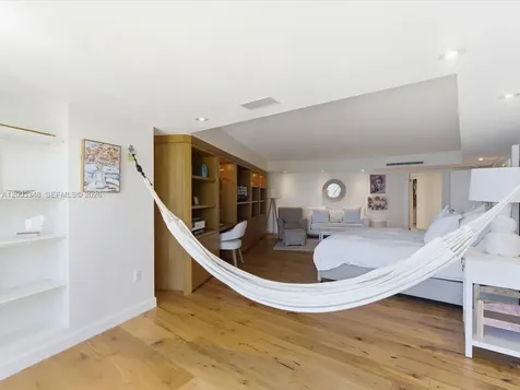 600 Grapetree Drive Key Biscayne FL 33149