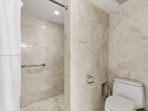 600 Grapetree Drive Key Biscayne FL 33149