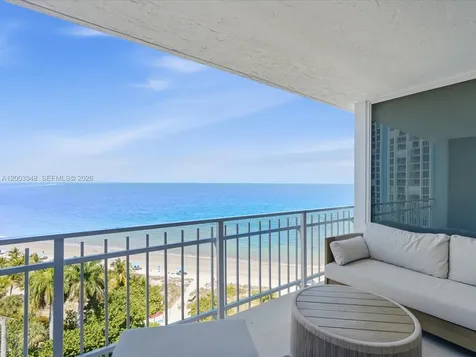 600 Grapetree Drive Key Biscayne FL 33149