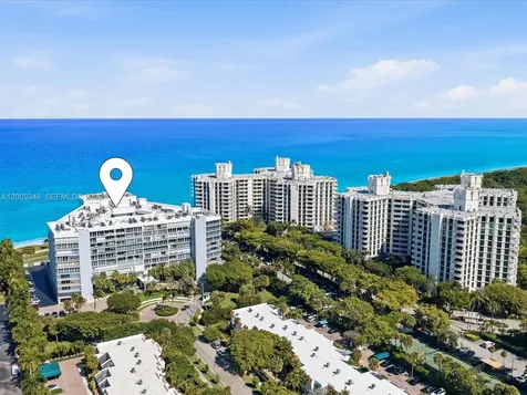 600 Grapetree Drive Key Biscayne FL 33149