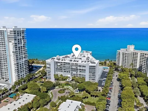 600 Grapetree Drive Key Biscayne FL 33149