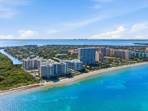 600 Grapetree Drive Key Biscayne FL 33149