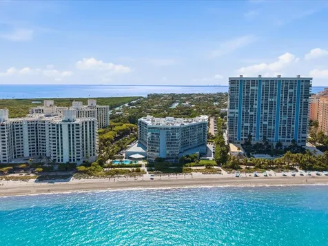 600 Grapetree Drive Key Biscayne FL 33149