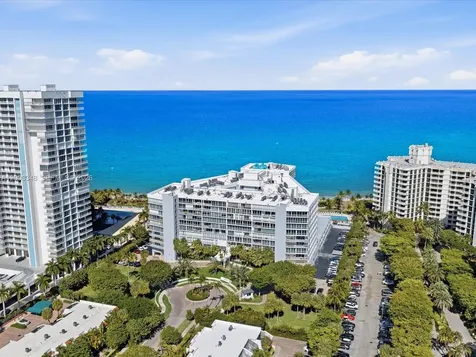 600 Grapetree Drive Key Biscayne FL 33149