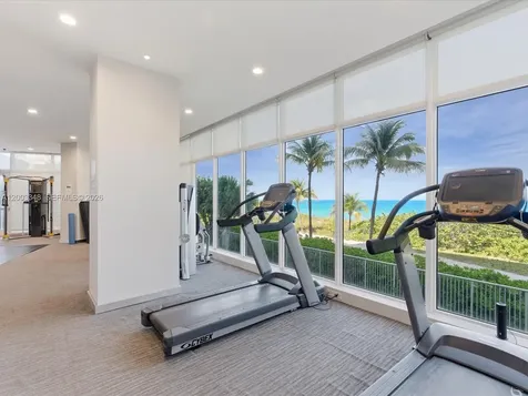 600 Grapetree Drive Key Biscayne FL 33149
