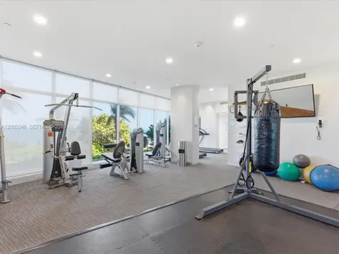 600 Grapetree Drive Key Biscayne FL 33149