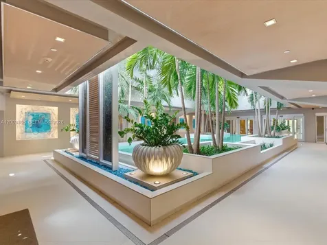 600 Grapetree Drive Key Biscayne FL 33149