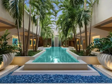 600 Grapetree Drive Key Biscayne FL 33149
