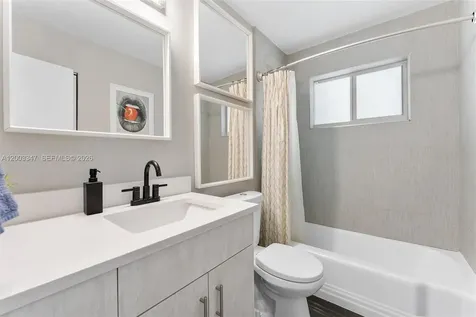 2825 NW 10th Avenue Wilton Manors FL 33311